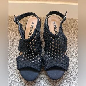 Mudd Wedge Sandals, Women’s size 8, Black